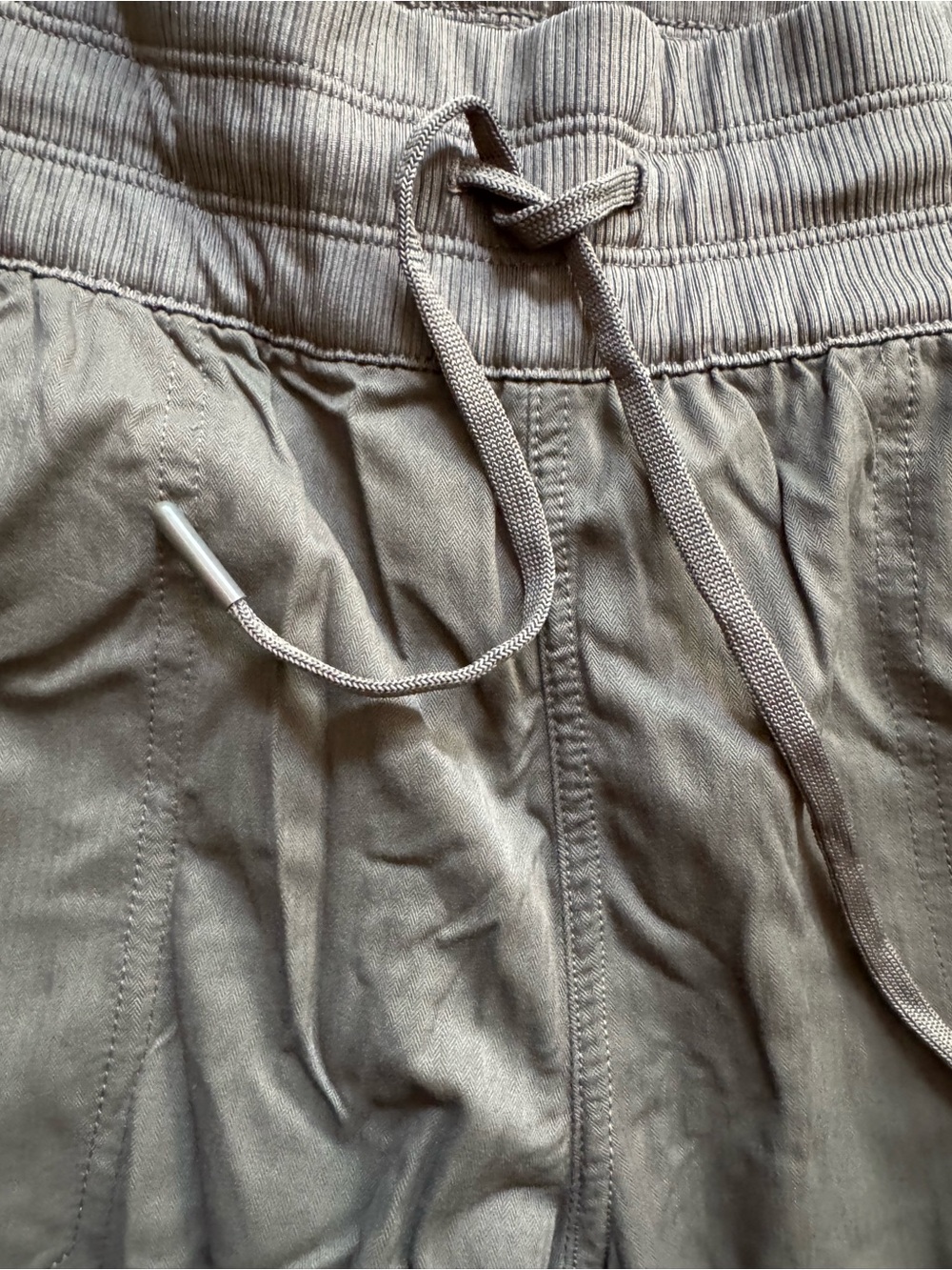 Women’s Olive Green Drawstring Capri Pants - Picture 2 of 7